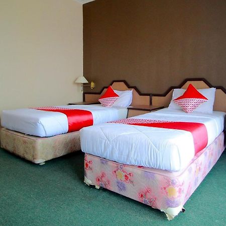 Oyo 2360 Hotel Rio Bengkulu Exterior foto