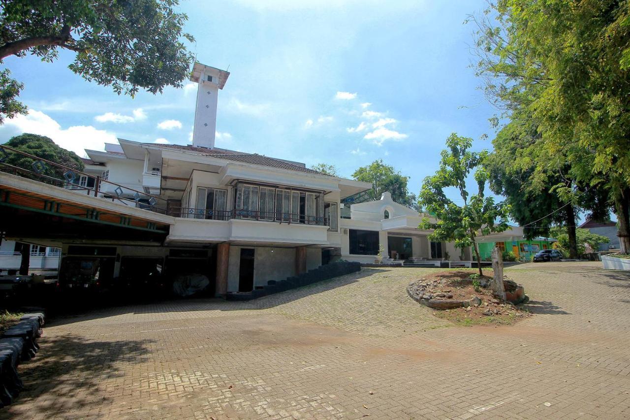 Oyo 2360 Hotel Rio Bengkulu Exterior foto