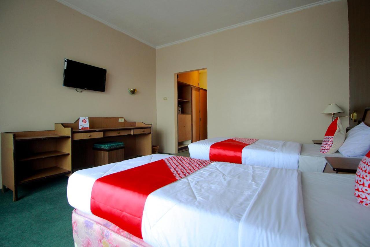 Oyo 2360 Hotel Rio Bengkulu Exterior foto